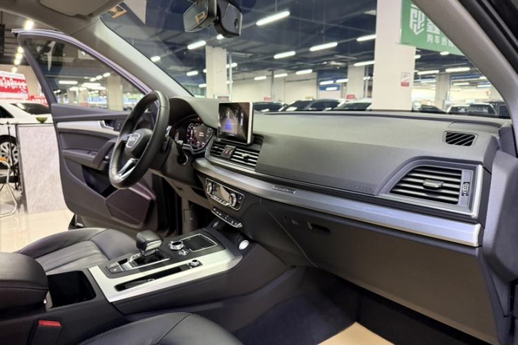 Used Audi Q5L 2020 Updated 40 TFSI Prestige Fashion Edition Interior 8