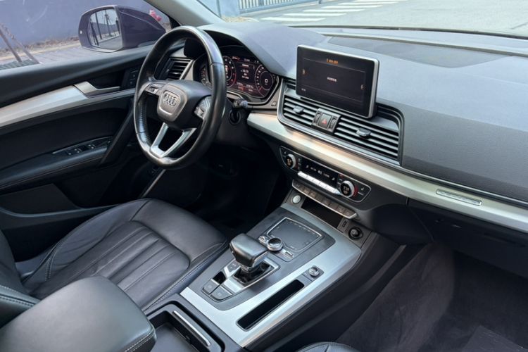 Used Audi Q5L 2020 Updated 40 TFSI Prestige Fashion Edition Interior 9