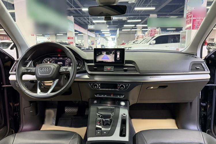 Used Audi Q5L 2020 Updated 40 TFSI Prestige Fashion Edition Interior 9