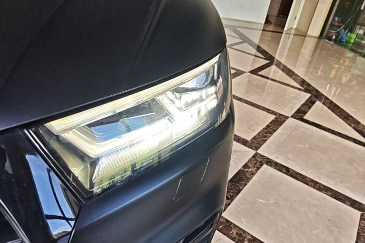 Used Audi Q5L 2020 Updated 40 TFSI Prestige Fashion Edition Left Front Headlight