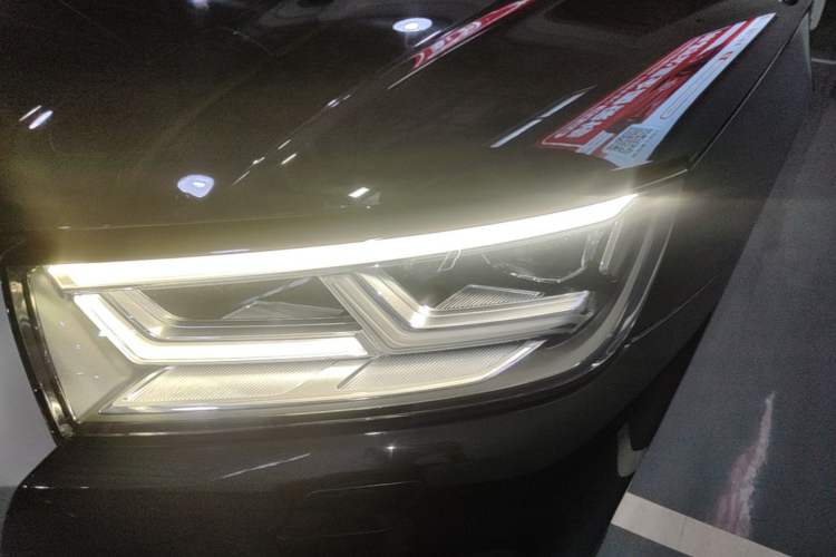Used Audi Q5L 2020 Updated 40 TFSI Prestige Fashion Edition Left Front Headlight
