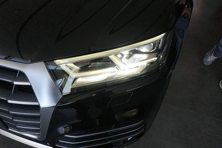Used Audi Q5L 2020 Updated 40 TFSI Prestige Fashion Edition Left Front Headlight