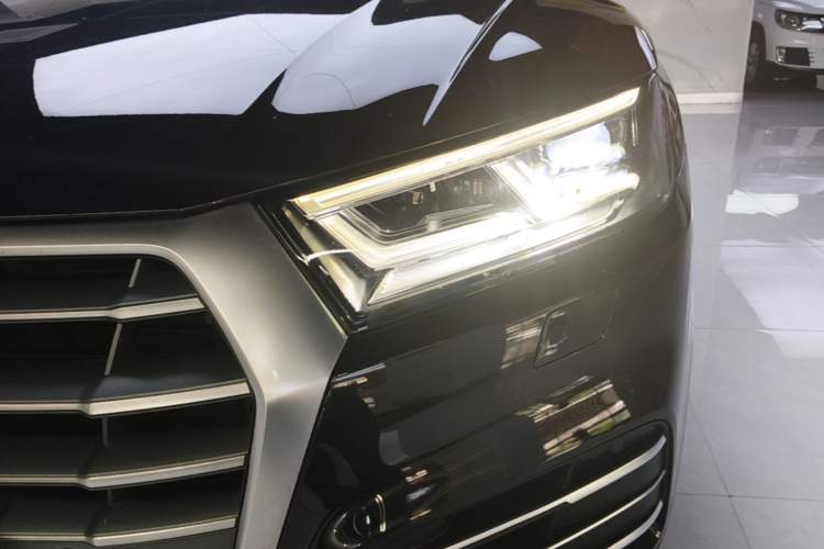 Used Audi Q5L 2020 Updated 40 TFSI Prestige Fashion Edition Left Front Headlight