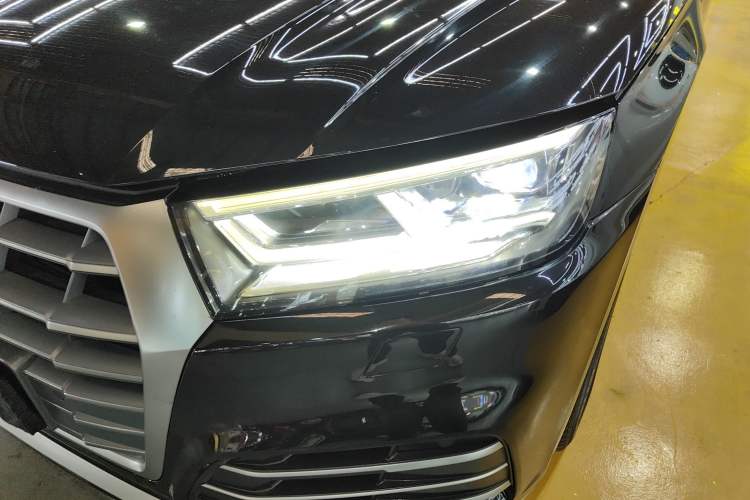 Used Audi Q5L 2020 Updated 40 TFSI Prestige Fashion Edition Left Front Headlight