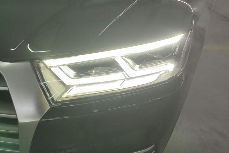 Used Audi Q5L 2020 45 TFSI Prestige Fashion Model Left Front Headlight