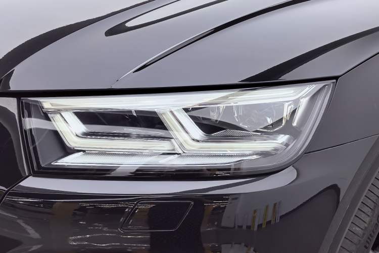Used Audi Q5L 2020 45 TFSI Prestige Fashion Model Left Front Headlight