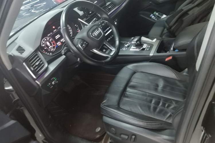 Used Audi Q5L 2020 45 TFSI Prestige Fashion Model Left Front Seat