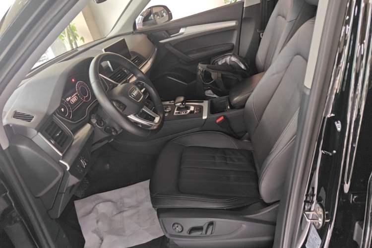 Used Audi Q5L 2020 Updated 40 TFSI Prestige Fashion Edition Left Front Seat