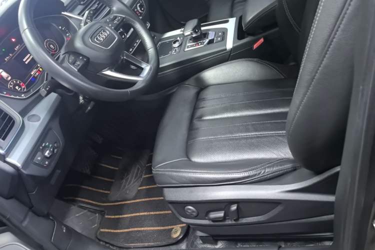 Used Audi Q5L 2020 Updated 40 TFSI Prestige Fashion Edition Left Front Seat