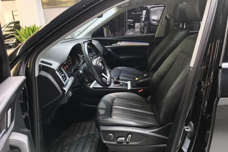 Used Audi Q5L 2020 Updated 40 TFSI Prestige Fashion Edition Left Front Seat