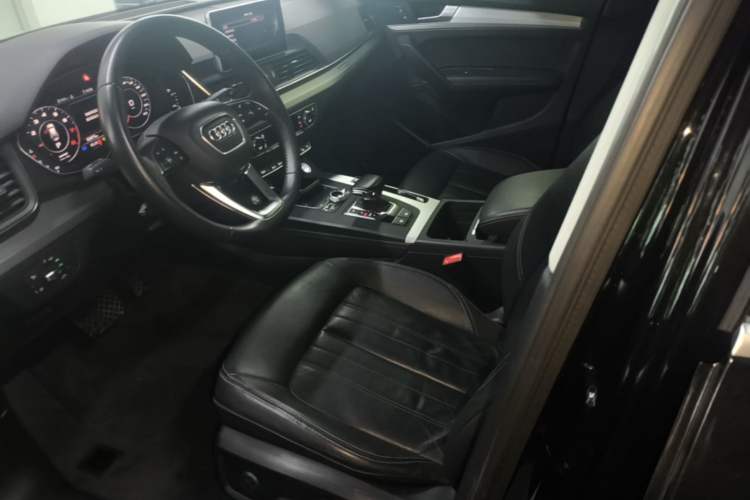 Used Audi Q5L 2020 Updated 40 TFSI Prestige Fashion Edition Left Front Seat