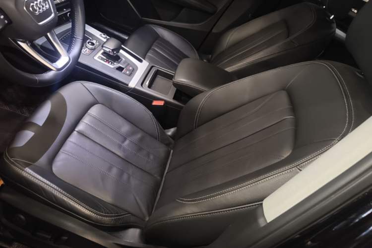 Used Audi Q5L 2020 Updated 40 TFSI Prestige Fashion Edition Left Front Seat