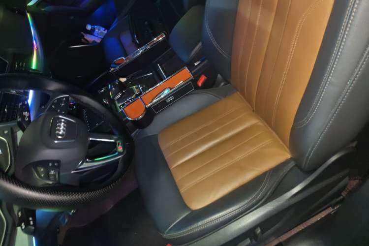 Used Audi Q5L 2020 Updated 40 TFSI Prestige Fashion Edition Left Front Seat