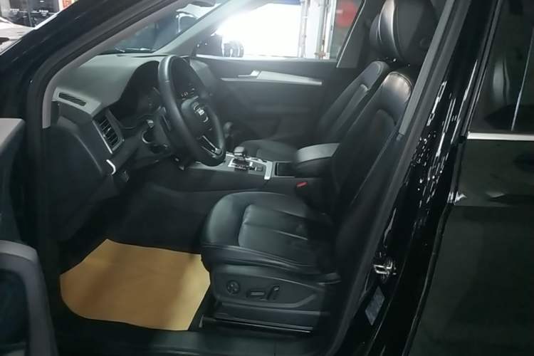 Used Audi Q5L 2020 Updated 40 TFSI Prestige Fashion Edition Left Front Seat