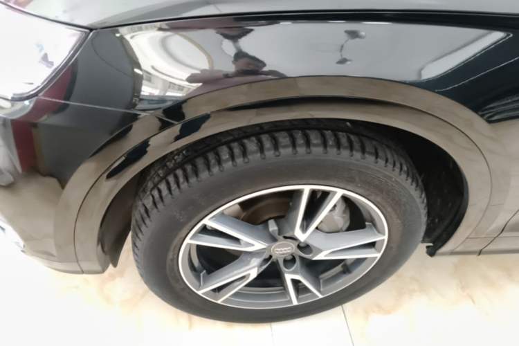 Used Audi Q5L 2020 Updated 40 TFSI Prestige Fashion Edition Left Front Wheel Hub