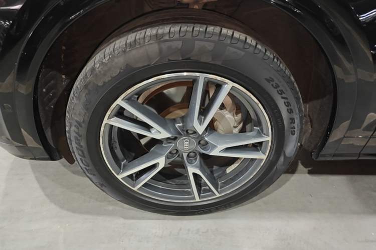 Used Audi Q5L 2020 45 TFSI Prestige Fashion Model Left Front Wheel Hub