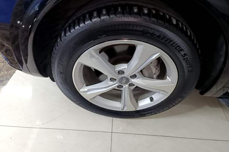 Used Audi Q5L 2020 Revised 40 TFSI Prestige Edition Left Front Wheel Hub