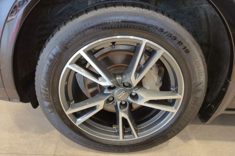 Used Audi Q5L 2020 40 TFSI Prestige Fashion Edition Left Front Wheel Hub