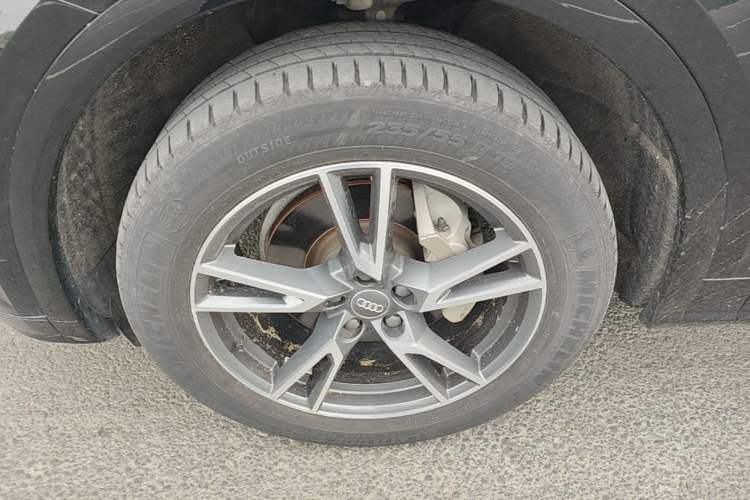 Used Audi Q5L 2020 Updated 40 TFSI Prestige Fashion Edition Left Front Wheel Hub