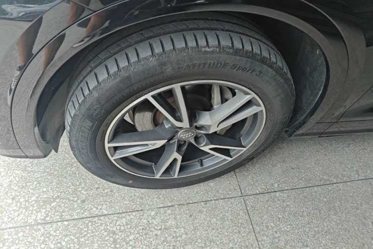 Used Audi Q5L 2020 45 TFSI Prestige Fashion Model Left Front Wheel Hub