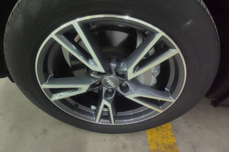 Used Audi Q5L 2020 45 TFSI Prestige Fashion Model Left Front Wheel Hub