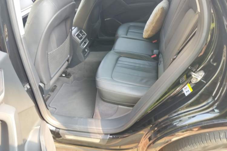 Used Audi Q5L 2020 Updated 40 TFSI Prestige Fashion Edition Left Rear Seat