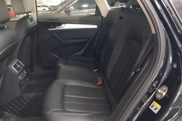Used Audi Q5L 2020 Updated 40 TFSI Prestige Fashion Edition Left Rear Seat