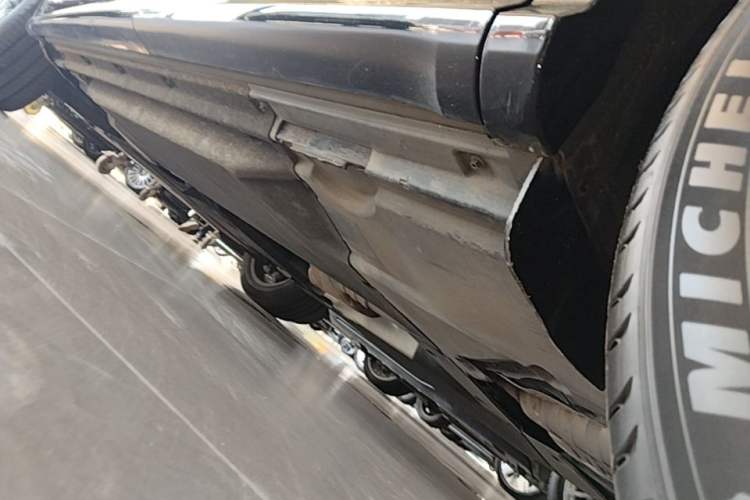 Used Audi Q5L 2020 Updated 40 TFSI Prestige Fashion Edition Left Side Sill
