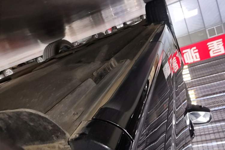 Used Audi Q5L 2020 Updated 40 TFSI Prestige Fashion Edition Left Side Sill