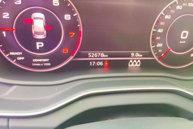 Used Audi Q5L 2020 Updated 40 TFSI Prestige Fashion Edition Odometer Close Up