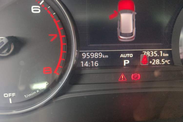 Used Audi Q5L 2020 Revised 40 TFSI Prestige Edition Odometer Close Up