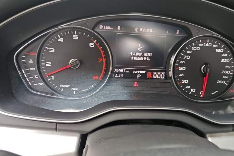 Used Audi Q5L 2020 40 TFSI Prestige Fashion Edition Odometer Close Up