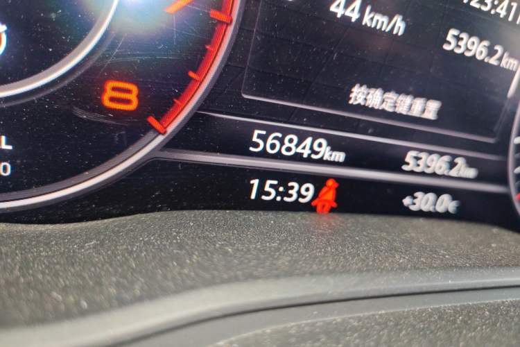 Used Audi Q5L 2020 Updated 40 TFSI Prestige Fashion Edition Odometer Close Up