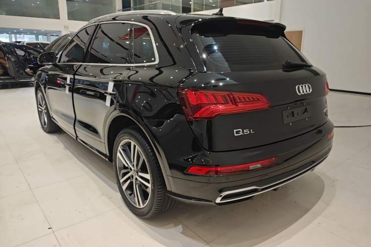 Used Audi Q5L 2020 Updated 40 TFSI Prestige Fashion Edition Rear Left 45 Deg