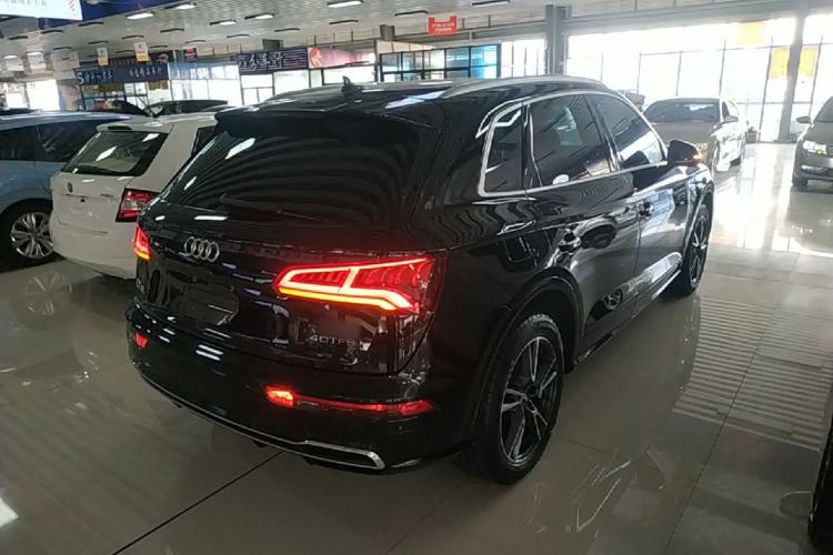 Used Audi Q5L 2020 Updated 40 TFSI Prestige Fashion Edition Rear Right 45 Deg
