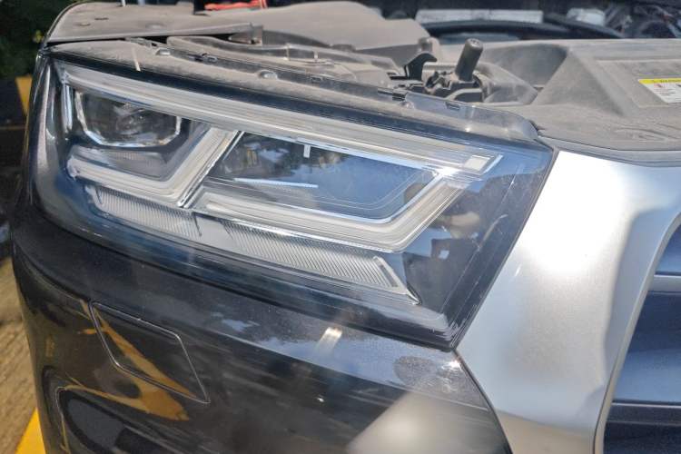Used Audi Q5L 2020 40 TFSI Prestige Fashion Edition Right Front Headlight