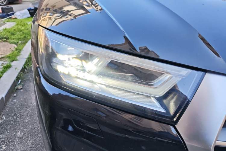 Used Audi Q5L 2020 Updated 40 TFSI Prestige Fashion Edition Right Front Headlight