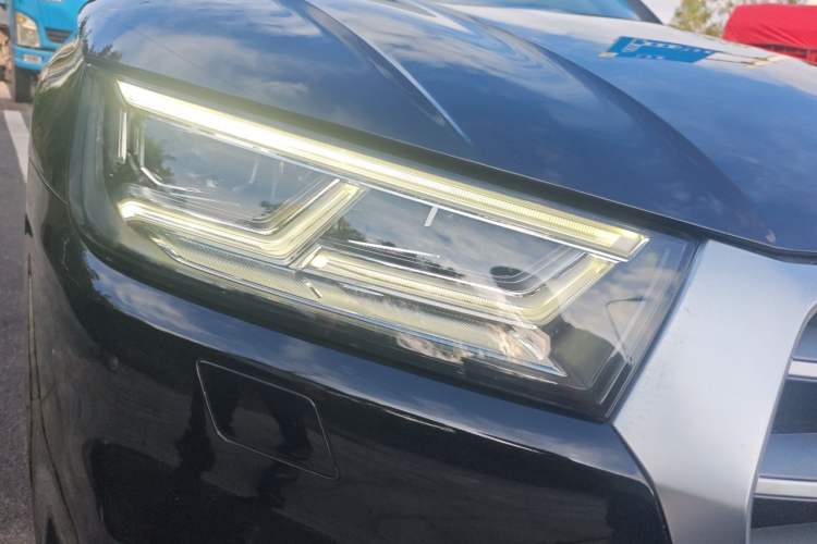 Used Audi Q5L 2020 Updated 40 TFSI Prestige Fashion Edition Right Front Headlight