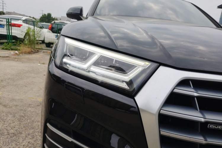 Used Audi Q5L 2020 40 TFSI Prestige Fashion Edition Right Front Headlight