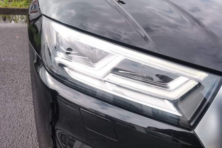 Used Audi Q5L 2020 45 TFSI Prestige Fashion Model Right Front Headlight