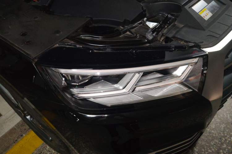 Used Audi Q5L 2020 40 TFSI Prestige Fashion Edition Right Front Headlight