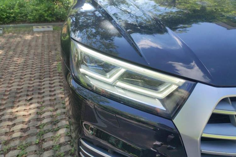 Used Audi Q5L 2020 Updated 40 TFSI Prestige Fashion Edition Right Front Headlight