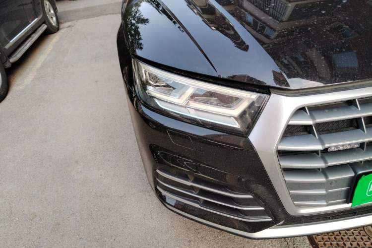 Used Audi Q5L 2020 Updated 40 TFSI Prestige Fashion Edition Right Front Headlight