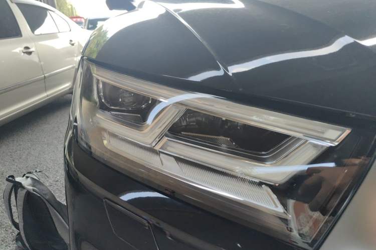 Used Audi Q5L 2020 Updated 40 TFSI Prestige Fashion Edition Right Front Headlight