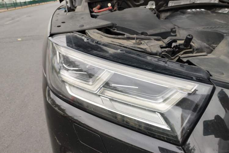 Used Audi Q5L 2020 Updated 40 TFSI Prestige Fashion Edition Right Front Headlight