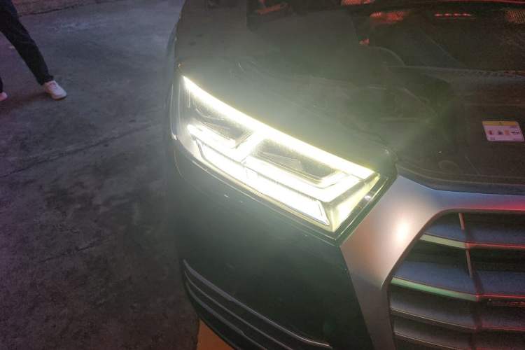 Used Audi Q5L 2020 45 TFSI Prestige Fashion Model Right Front Headlight