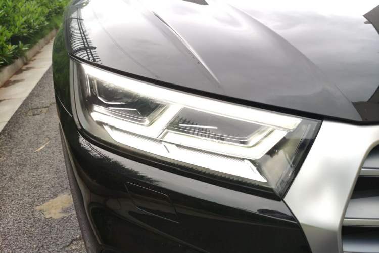 Used Audi Q5L 2020 40 TFSI Prestige Fashion Edition Right Front Headlight