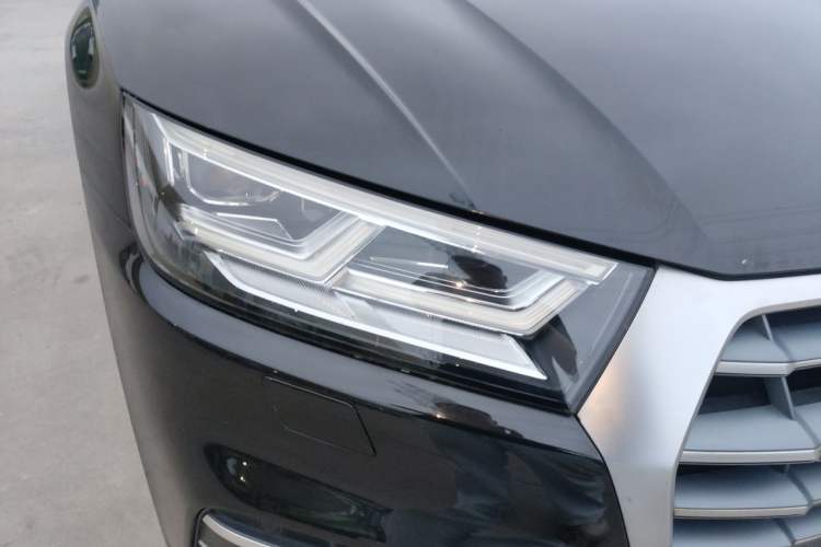 Used Audi Q5L 2020 Updated 40 TFSI Prestige Fashion Edition Right Front Headlight