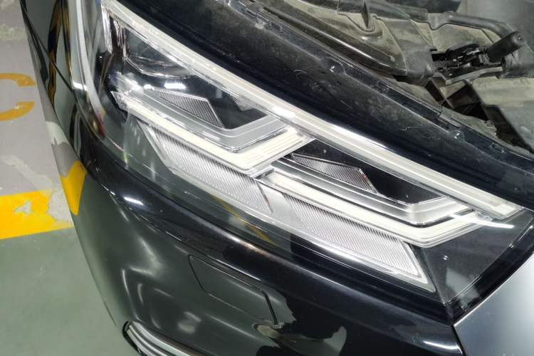 Used Audi Q5L 2020 40 TFSI Prestige Fashion Edition Right Front Headlight