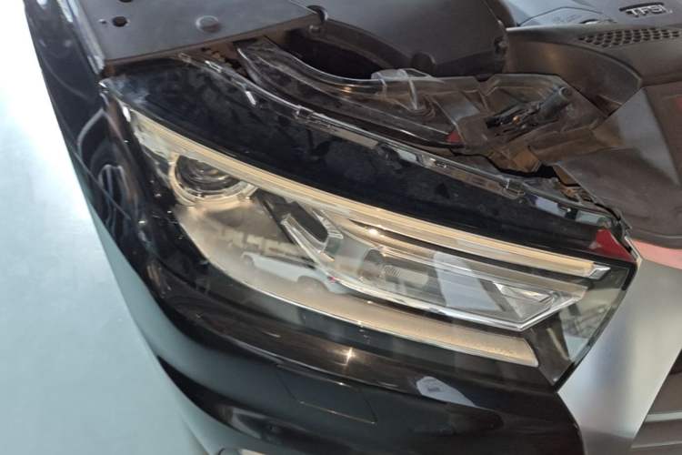 Used Audi Q5L 2020 40 TFSI Prestige Edition Right Front Headlight
